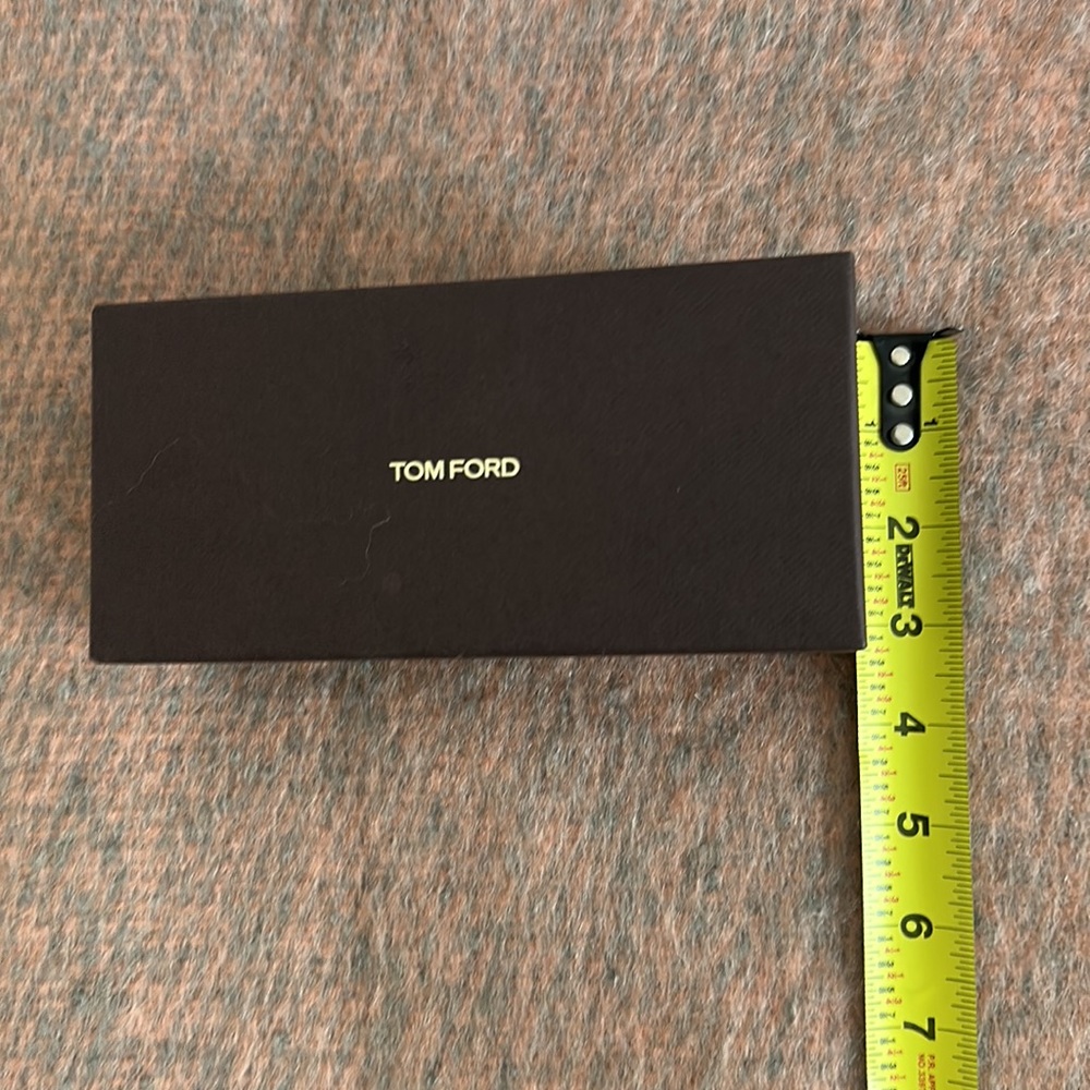 Empty TOM FORD eye glass case - Picture 6 of 7